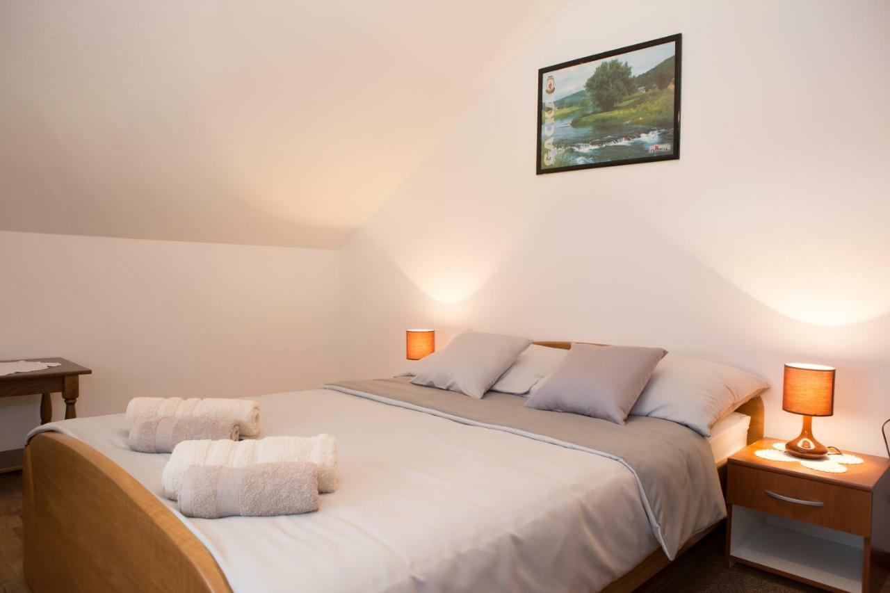 Appartamento Apartman Dubravcic Otočac Esterno foto