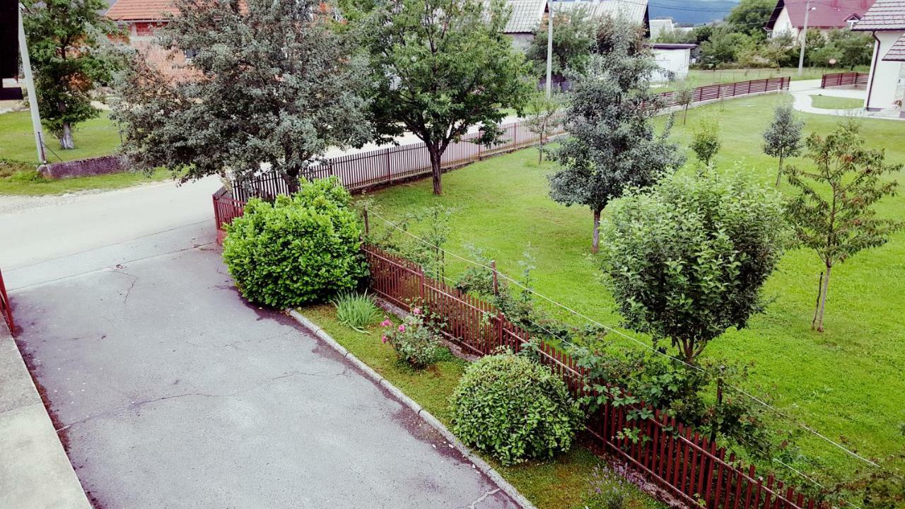 Appartamento Apartman Dubravcic Otočac Esterno foto
